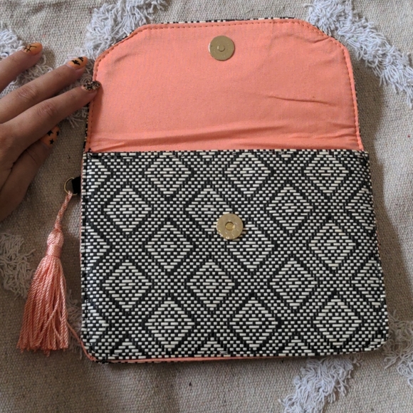 Woven envelope clutch bag - Picture 4 of 4